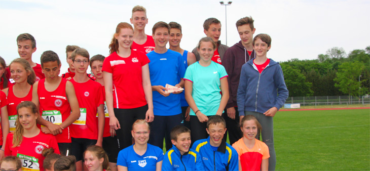 
Gruppenfoto der männlichen und weiblichen Jugend Mannschaften


