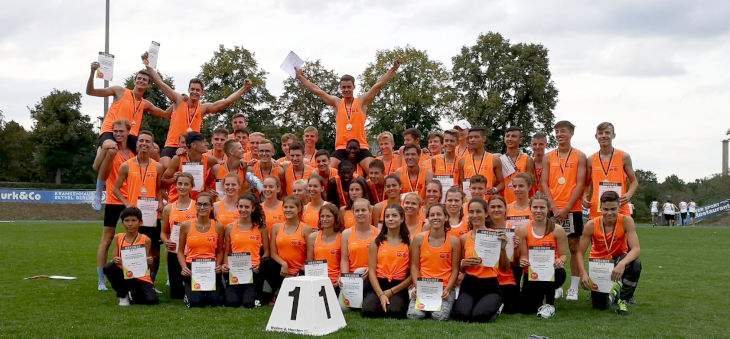 Die drei Erfolgreichen Jugend Mannschaften auf einem Gruppenfoto 