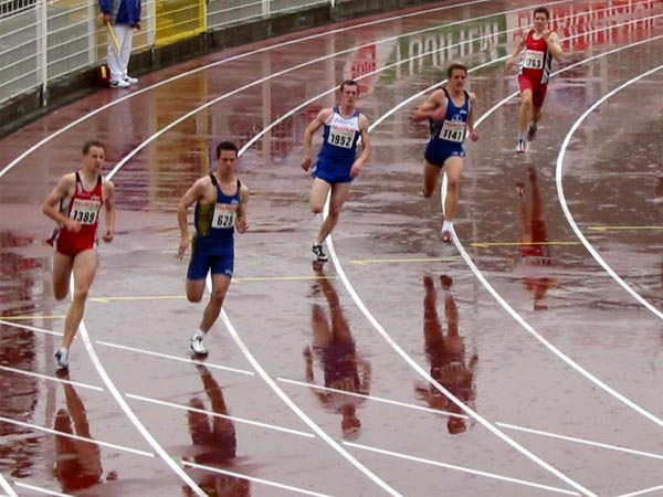 Dennis Ewig trat bei den Deutschen Jugendmeisterschaften über 400 Meter an. In sehr guten 49,32 Sekunden konnte er sich nicht für den Endlauf qualifizieren.