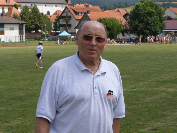 Manfred Hoffman wurde deutscher Vizemeister im Speerwurf der Altersklasse M75 