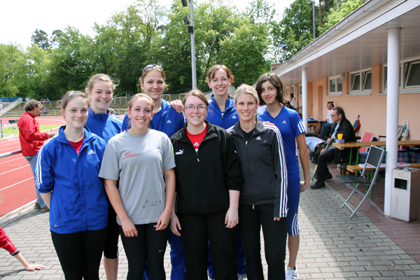 
Die Athletinnen des TV Gelnhausen bei den Regionalmeisterschaften in Neu Isenburg

